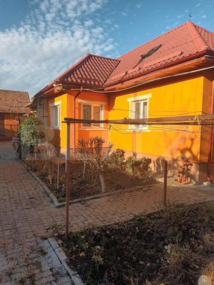Casa Stupini | Teren 1890mp| Garaj | 2 beciuri