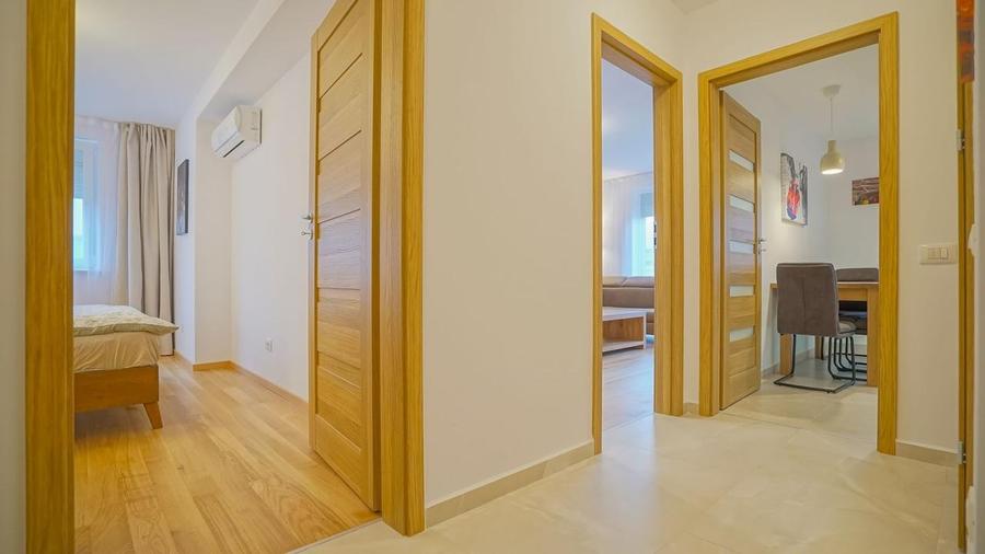 Apartament 2 camere, Urban Coresi , Premium ,Terasa MARE