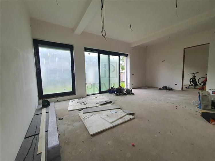 BRAYTIM, CASA INDIVIDUALA, INCALZIRE IN PARDOSEALA, TRIFAZIC, GARAJ