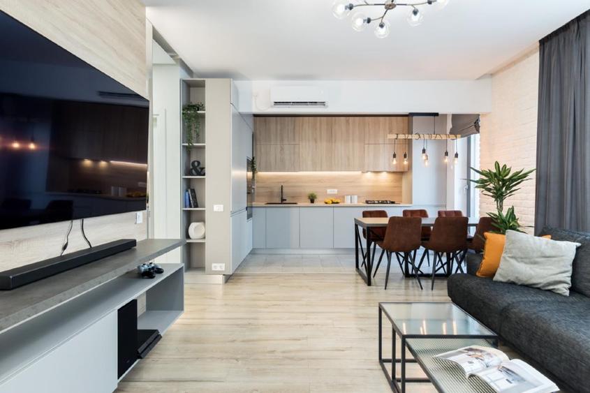 Apartament 3 camere + loc de parcare