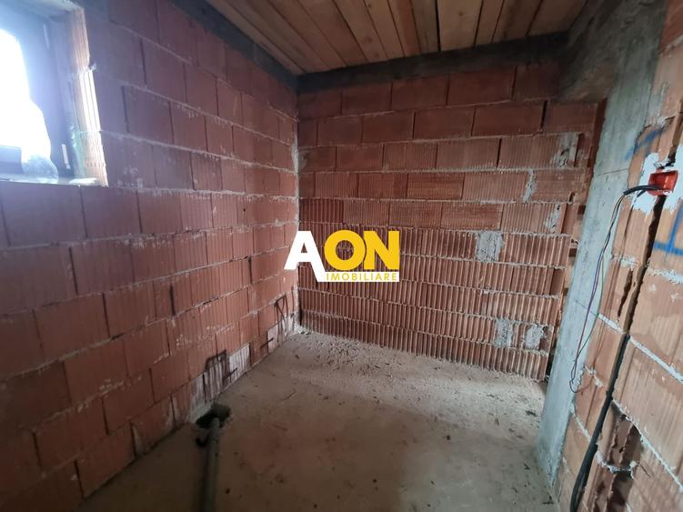 De vanzare 1/2 duplex, 4 camere, 224mp teren, Orizont