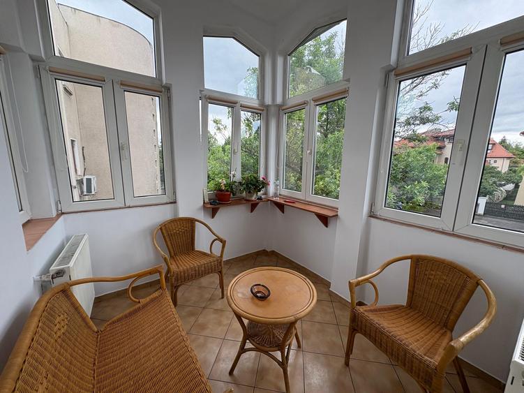 Domenii,  in vila, renovat, centrala proprie