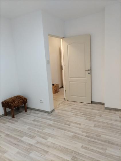 3 camere decomandate în Pajura | Etaj 1/3 | Parcare proprie | Centrală Vaillant