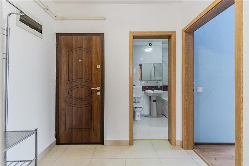 Apartament 3 camere,2 bai, decomandat, accesorizat, parcare privata,Tractorul, B
