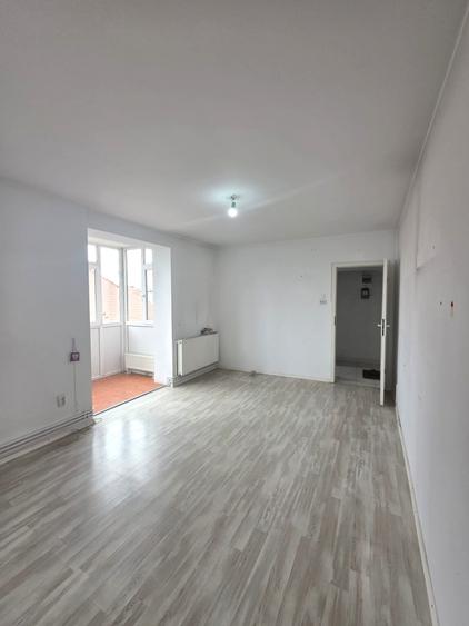 Calea Calarasilor -Traian -Garsonieră cochetă de 23 mp -56500 Euro