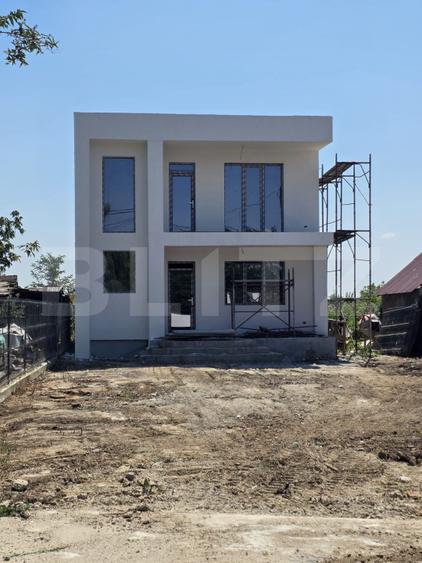 Casă de vânzare, 200 mp, zona Brezoaia
