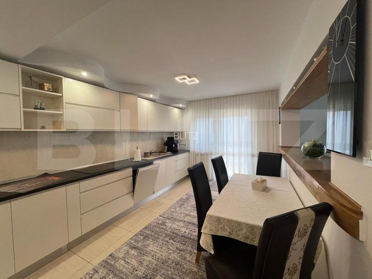 Reședință impunătoare, 6 camere, 430 mp și un teren de 730 mp, zona Cetate