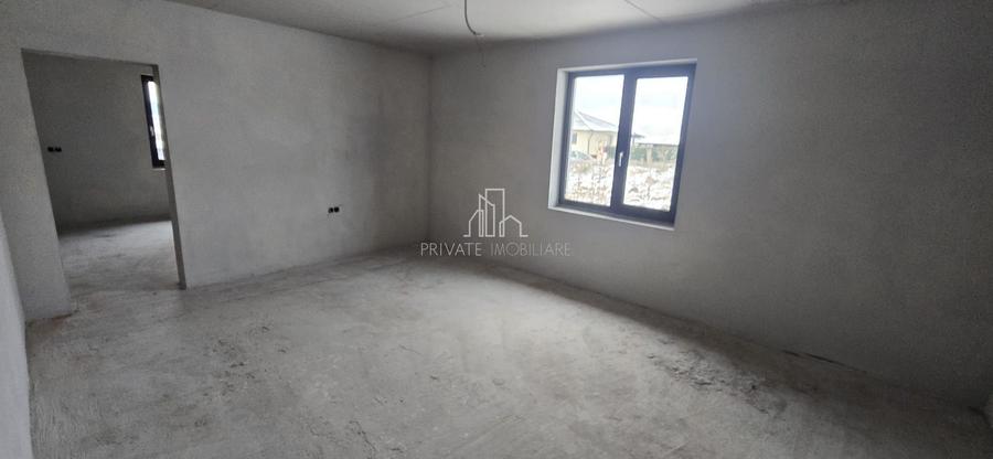 Casa 283 Mp/ Teren 835 Mp, Nou Construita, Solovăstru, Zona Reghin