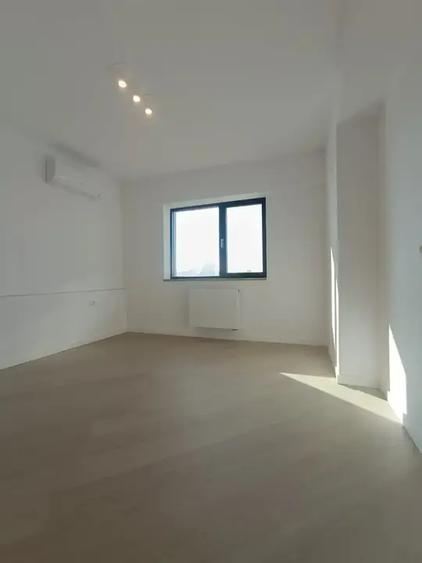 Apartament 3 camere premium în Cortina North | Etaj 5 | Balcon | Vedere panorami