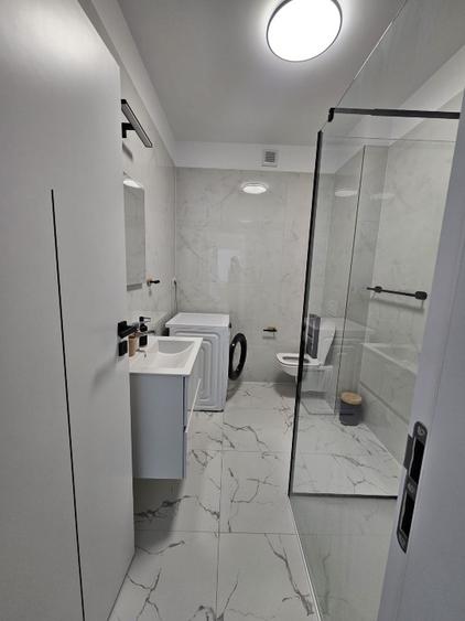 Apartament de inchiriat, 2 camere, loc de parcare inclus