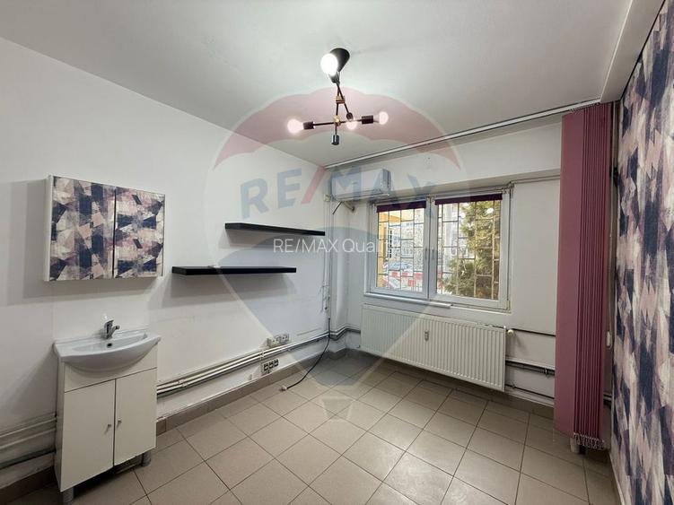 Spațiu comercial stradal 61 mp, Bd. Chisinau - vitrina si acces direct - 7