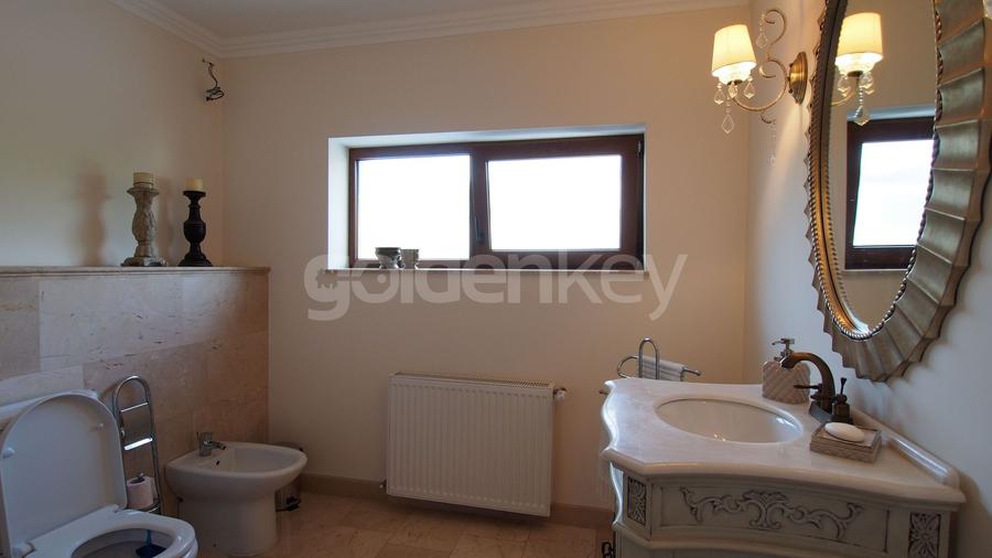 Vila reprezentativa cu finisaje premium | piscina | 1350mp