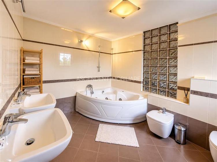 Spatiu cu personalitate: Vila pretabila si centru educational, 700 mp teren, Har - 7