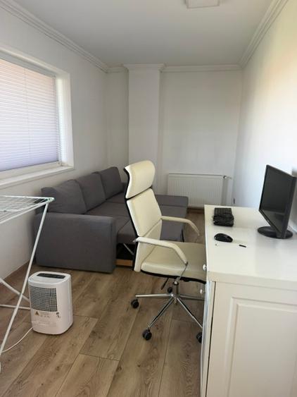 Apartament 3 camere , zona Stefan cel Mare