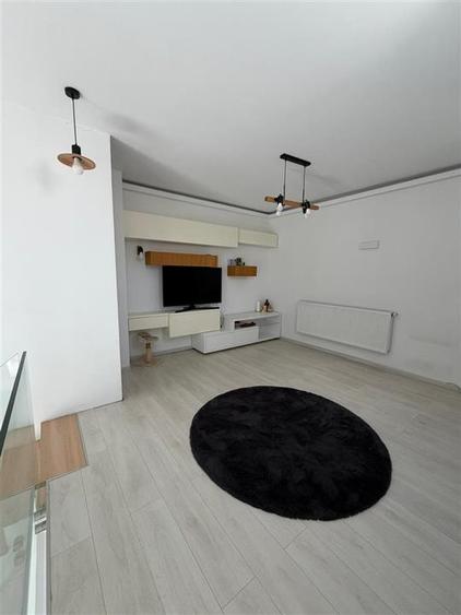Apartament 3 Camere, Tractorul-Coresi