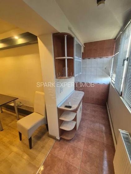 //4 CAMERE//BULEVARDUL REPUBLICII// - 6