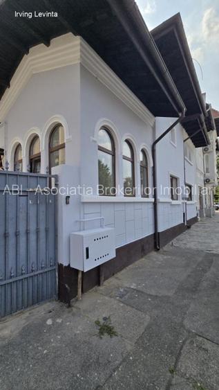 Refugiu  boem din inima Bucurestiului. Casa eleganta din 1935 renovata modern. - 3