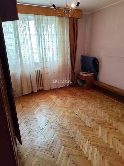 Propietar Vand apartament 3 Camere, Decomandate, Baie cu geam, 64m2 , Mazepa  - 8