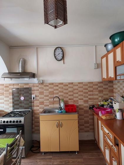 Casa de vacanta sau de locuit, Lazu, 580 mp teren, 117900 euro