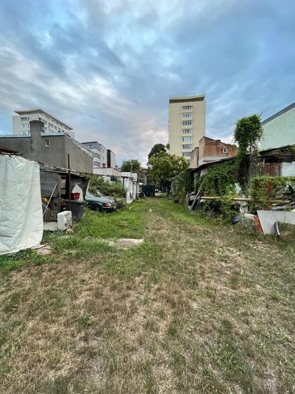 Teren intravilan sector 1 de vanzare,Calea Grivitei