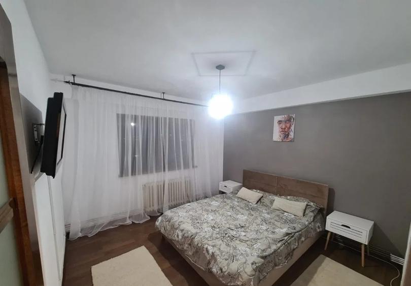 3 Camere Decomandat 72mp Mobilat zona Nicolina
