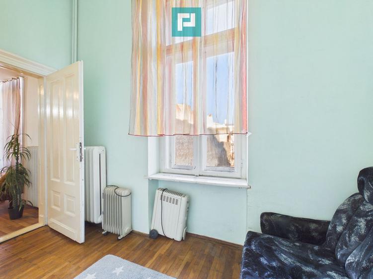 Apartament ultracentral cu 2 camere de închiriat