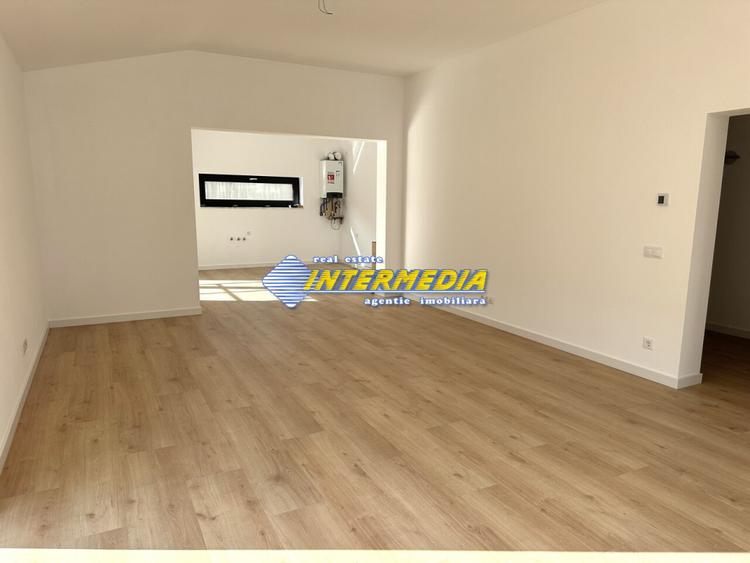 CASA NOUA I 90 MP I FINISATA LA CHEIE I ASFALT I TOATE UTILITATILE I