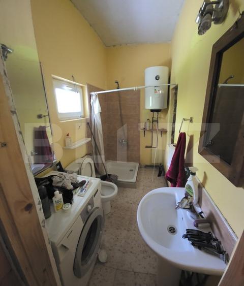 Casa 3 camere, 100 mp, teren, 2000 mp, zona Vest