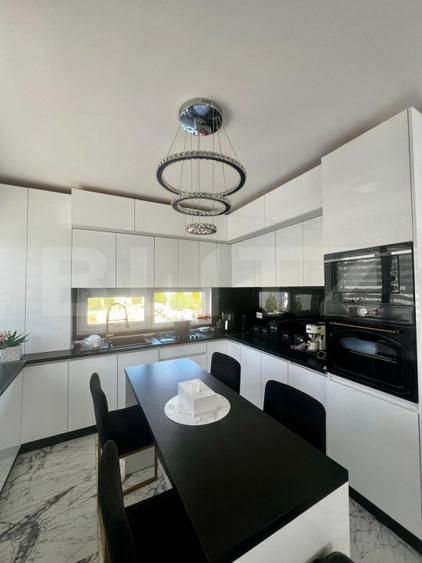 Casa individuala cu 5 camere, finisaje moderne, la intrare in Chinteni