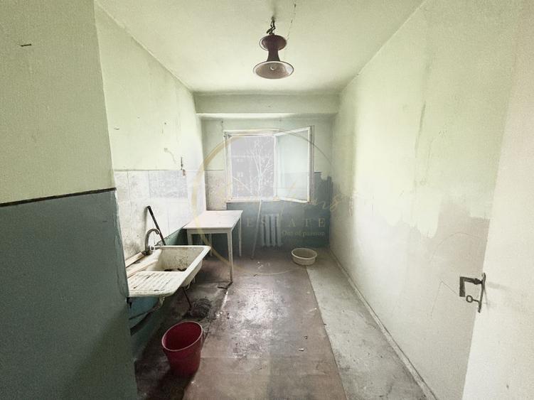 OCAZIE | Apartament 2 camere decomandat | NECESITA RENOVARE COMPLETA