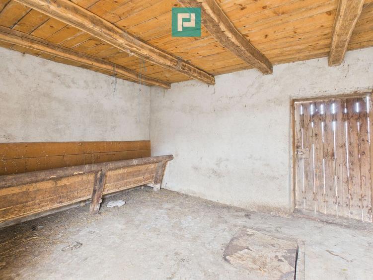 Casă modestă cu 3 camere de renovat în Mișca