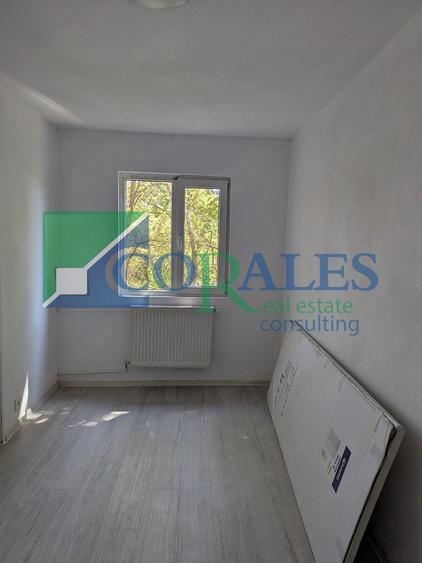 Etaj 1. Renovat. Disponibil imediat!