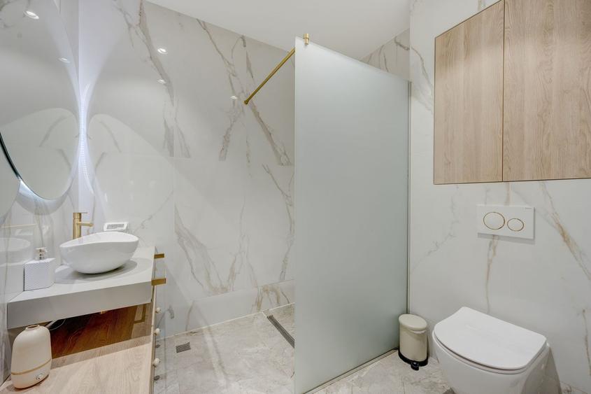 Apartament spectaculos 4 camere | 150 mp utili + terasă generoasă 70 mp | Delea