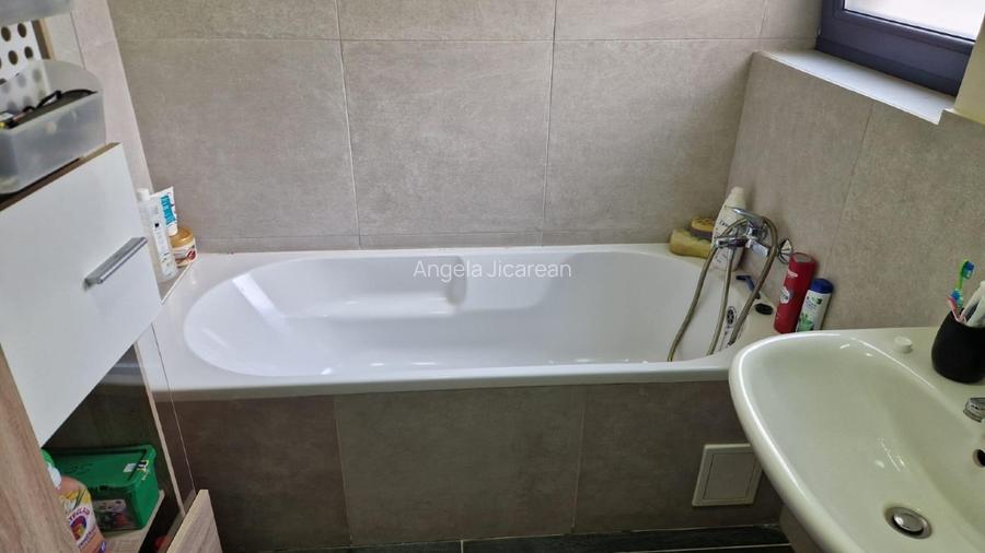 Apartament cu 2 camere de închiriat  - 8
