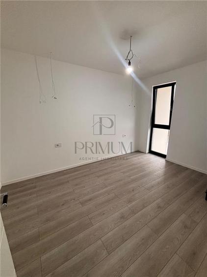 Duplex modern - asfalt - living mare - bucatarie inchisa