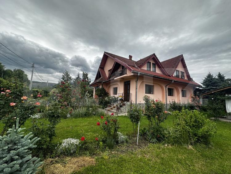 Pensiune turistica zona Runcu