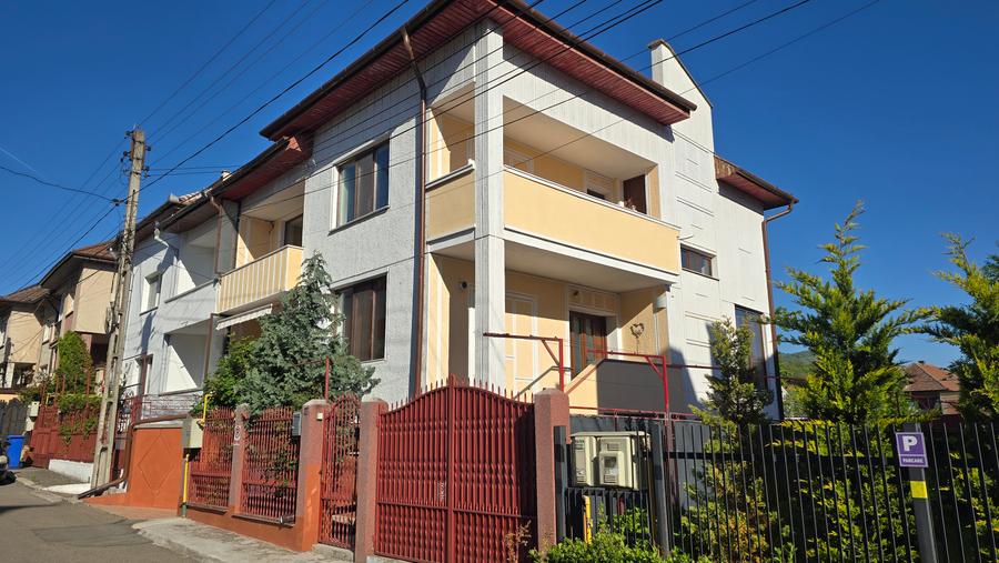 Vand casa in Deva, zona centrala (M. Dalas), D+P+E,