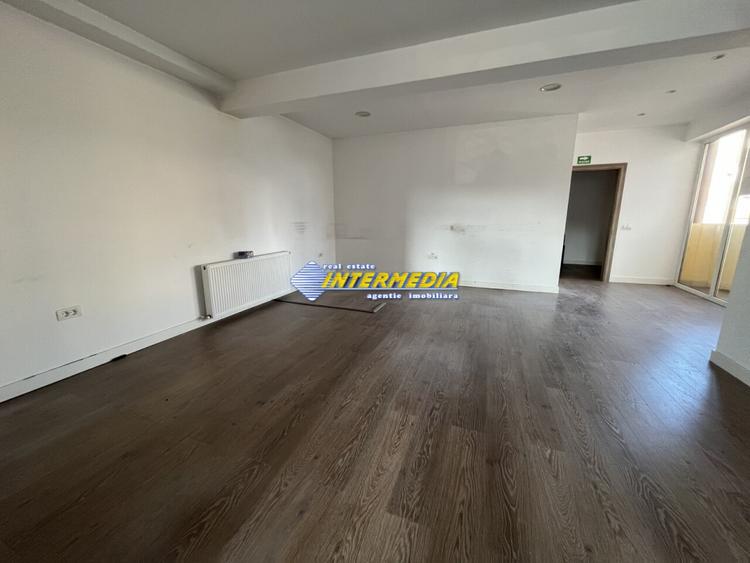 Spatiu comercial I 66 mp I Cetate I finisat complet I
