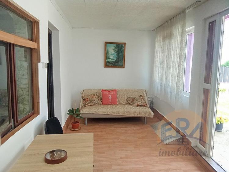 Casa Sacadat, Str. Principala