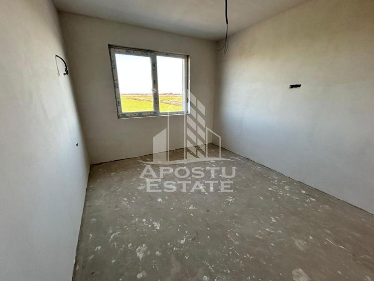 Casa de vanzare tip duplex la cheie Sacalaz