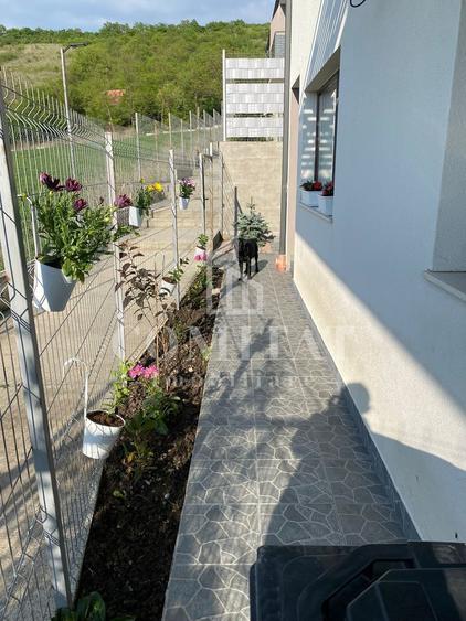 Casă tip duplex | Dezmir | Zonă rezidențială liniștită
