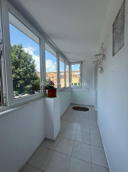 Apartament 3 Camere Decomandat, Etaj 1, Tractorul - 12