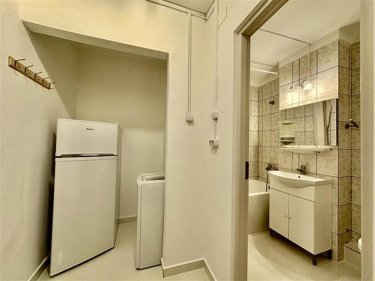 Apartament 1 camera. Zona , Aurel Vlaicu, str. Stupilor, Arad