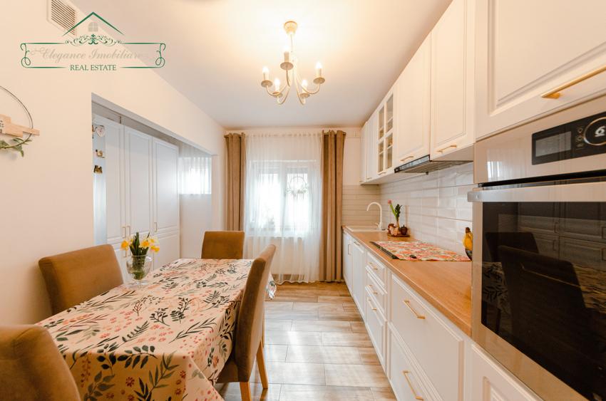 Apartament cu 5 camere si centrala proprie, zona Aurel Vlaicu, Arad