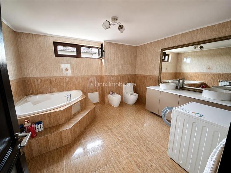 Vanzare Casa Strejnicu, 2 Intrari Separate, Mobilata - 10