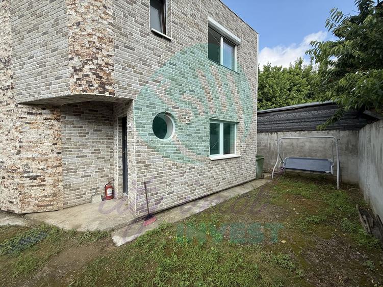 Casa receptionata in 2025 singura in curte