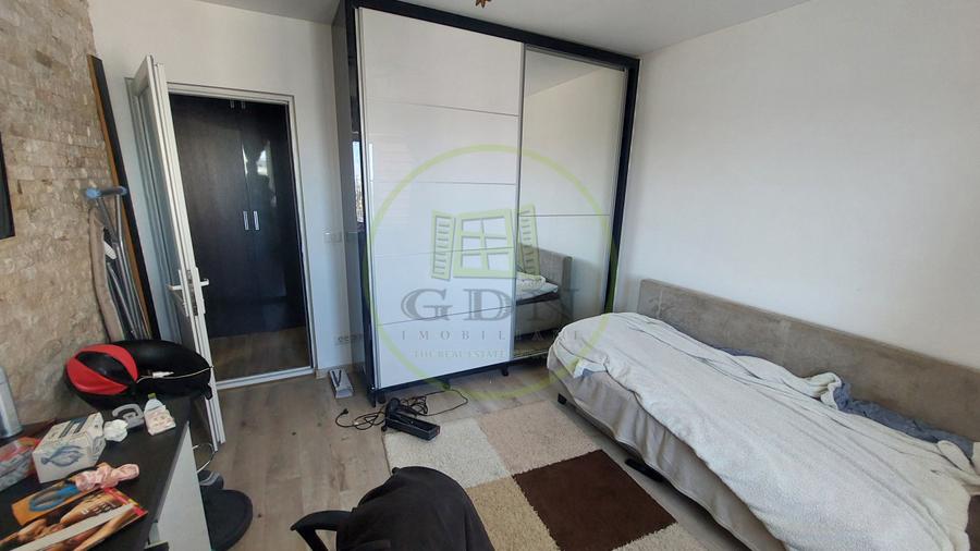 Apartament doua camere semidecomandat, 56 mp, Craiovita zona Triaj