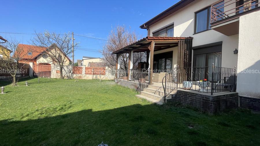 Casa eleganta si luminoasa, situata in zona de case - Mehala - 38