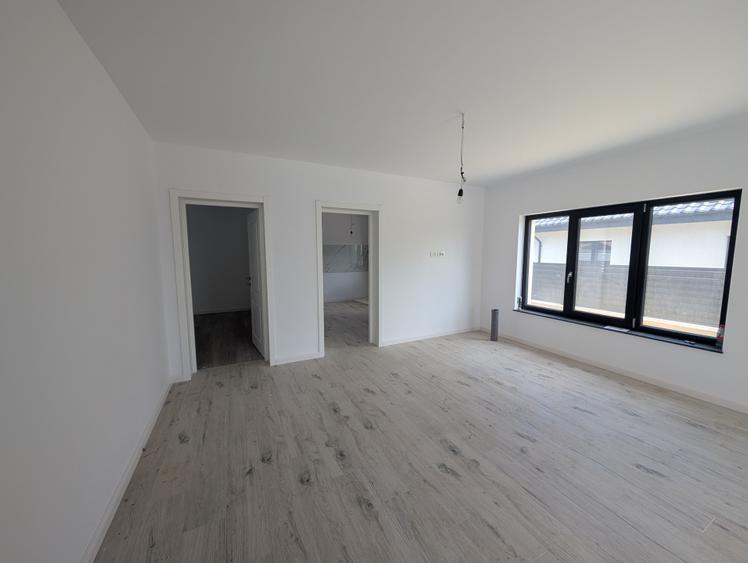 Casa premium! Hemeiusi 3 dormitoare,3 bai , terasa beci