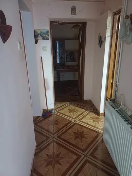 Apartament 2 camere liber la vanzare zona Patria